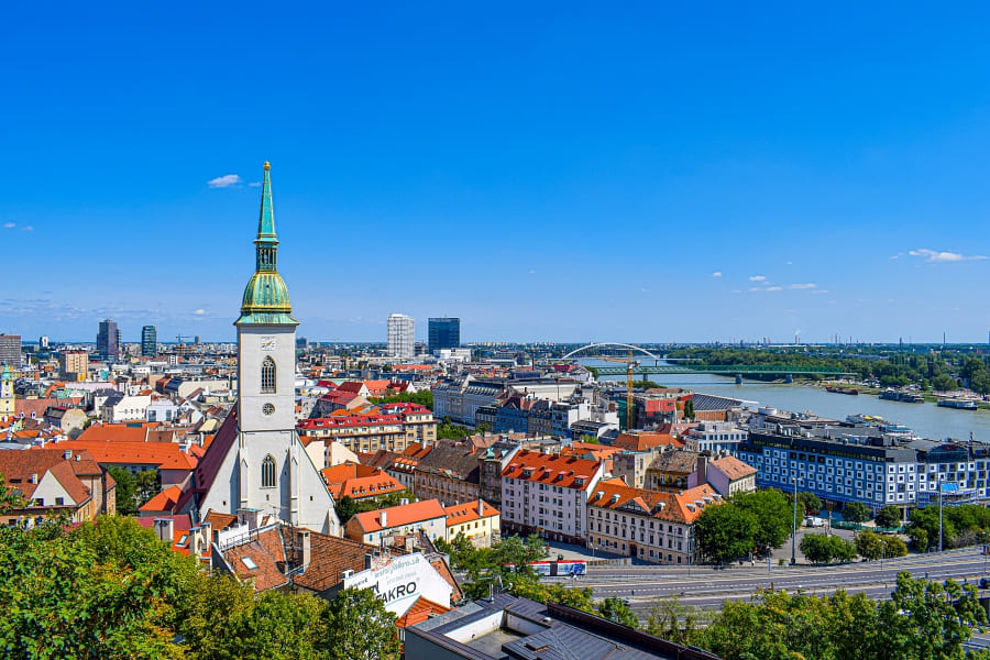 vista-panoramica-bratislava Bratislava in un giorno: come arrivare da Vienna e cosa vedere