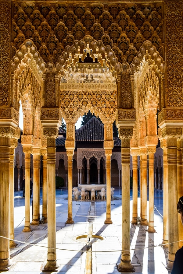 alhambra-granada-cortile-dei-leoni-02 L'Alhambra di Granada: tutte le informazioni sulla visita e i biglietti