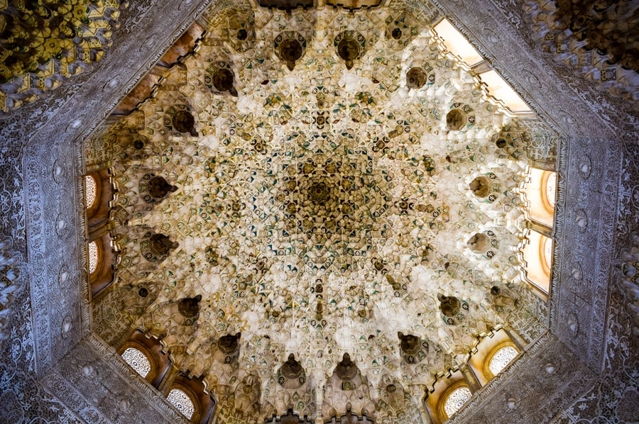 alhambra-granada-palazzi-nasridi-02 L'Alhambra di Granada: tutte le informazioni sulla visita e i biglietti