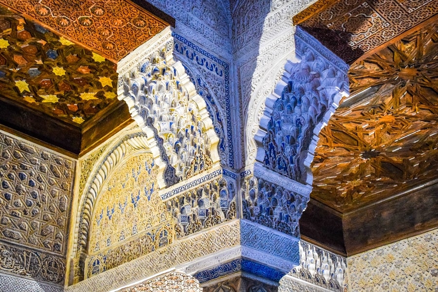 alhambra-granada-palazzi-nasridi-03 L'Alhambra di Granada: tutte le informazioni sulla visita e i biglietti