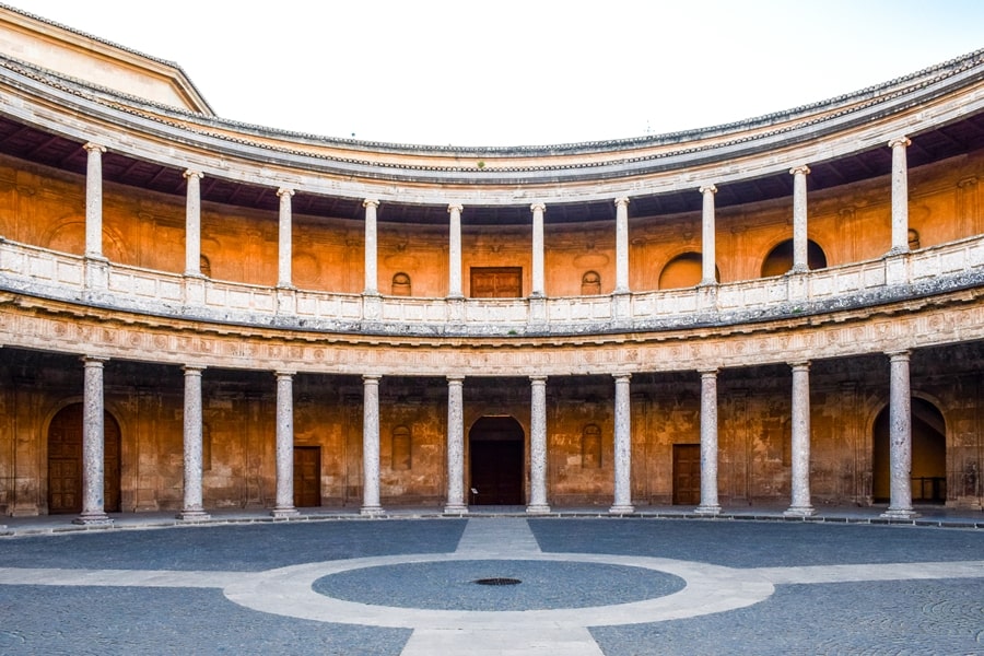 alhambra-granada-palazzo-carlo-v-02 L'Alhambra di Granada: tutte le informazioni sulla visita e i biglietti