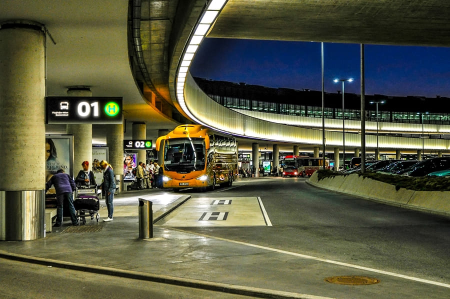 aeroporto-vienna-terminal-bus Aeroporto di Vienna: tutti i collegamenti con il centro città
