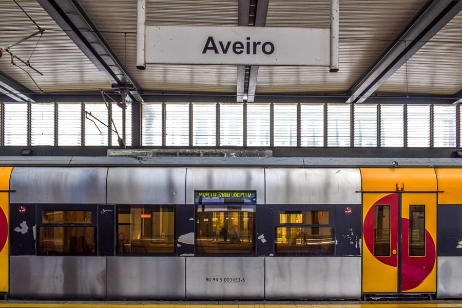 cosa-vedere-aveiro-stazione-ferroviaria Aveiro: cosa vedere tra canali e case colorate a strisce