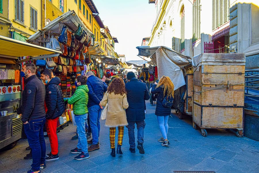 cosa-vedere-firenze-mercato-san-lorenzo Cosa vedere a Firenze in due giorni: itinerario perfetto per un weekend
